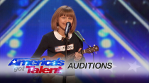 Thumbnail for Grace VanderWaal: 12-Year-Old Ukulele Player Gets Golden Buzzer - America's Got Talent 2016 | America's Got Talent