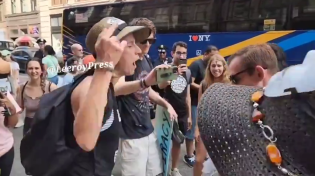 Thumbnail for Man eats kebab in front of animal rights protester in NYC